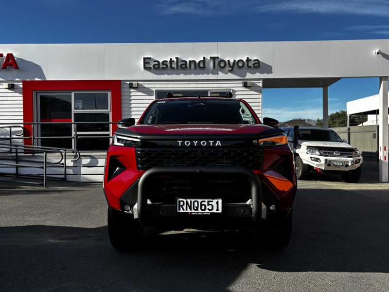 2026 Toyota Hilux SR5 Limited 2.8DT Hybrid 6AT... image 2