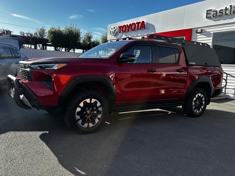 2026 Toyota Hilux SR5 Limited 2.8DT Hybrid 6AT... image 3