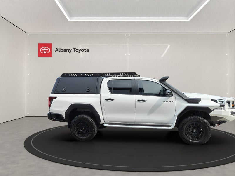 2026 Toyota Hilux SR5 Limited 2.8DT Hybrid 6AT... image 2