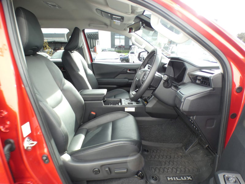 2026 Toyota Hilux SR5 Limited 2.8DT Hybrid 6AT 4WD image 2