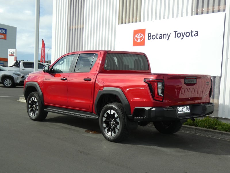 2026 Toyota Hilux SR5 Limited 2.8DT Hybrid 6AT 4WD image 3