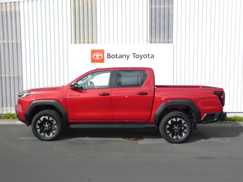 2026 Toyota Hilux SR5 Limited 2.8DT Hybrid 6AT 4WD image 5