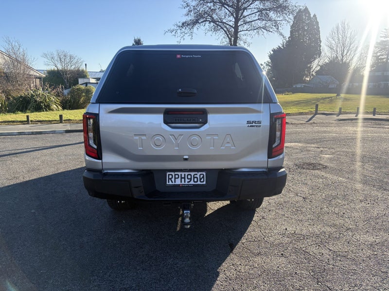 2026 Toyota Hilux SR5 Limited 2.8DT Hybrid 6AT... image 4