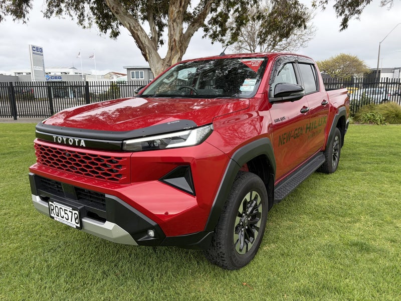 2026 Toyota Hilux SR5 Limited 2.8DT Manual 4WD... image 3