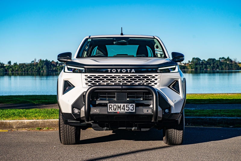 2026 Toyota Hilux SR5 Limited Manual 4WD image 2