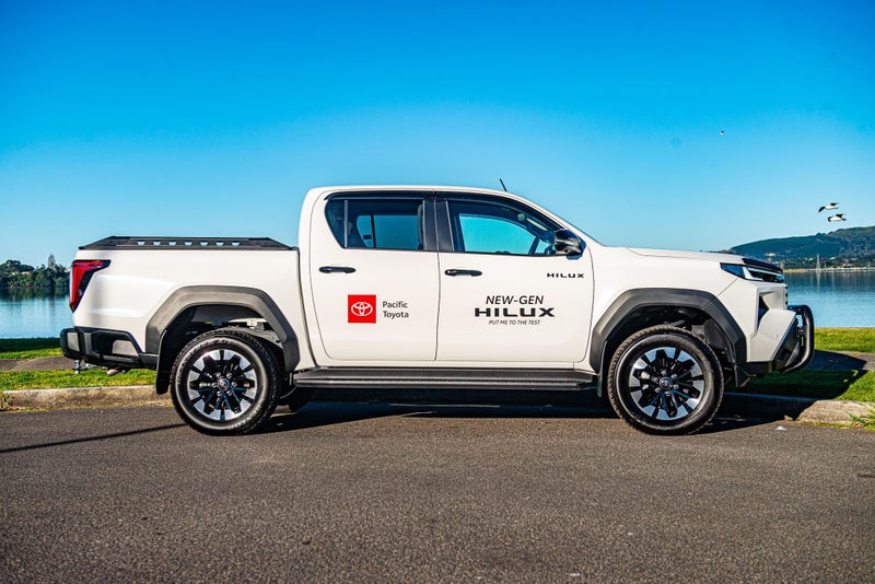 2026 Toyota Hilux SR5 Limited Manual 4WD image 3