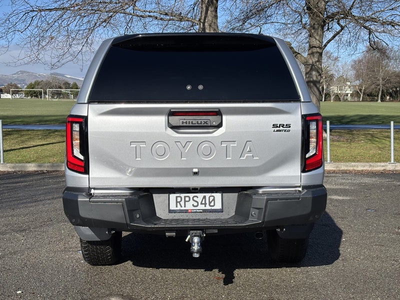 2026 Toyota Hilux Sr5 Limited Td Dc image 4
