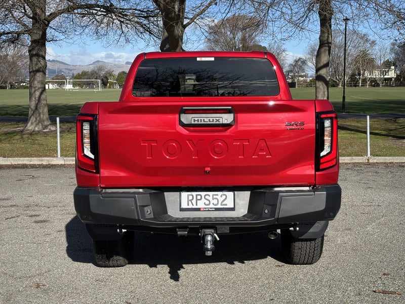 2026 Toyota Hilux Sr5 Limited Td Dc image 4