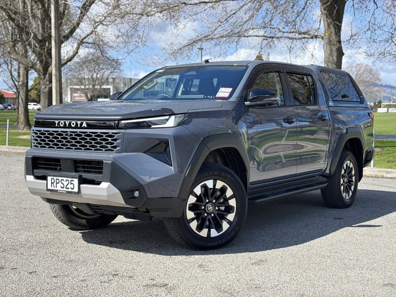 2026 Toyota Hilux Sr5 Td Dc 2.8Dmht image 3