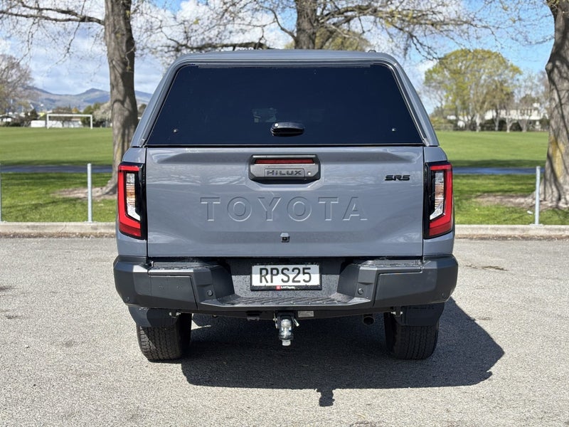 2026 Toyota Hilux Sr5 Td Dc 2.8Dmht image 4