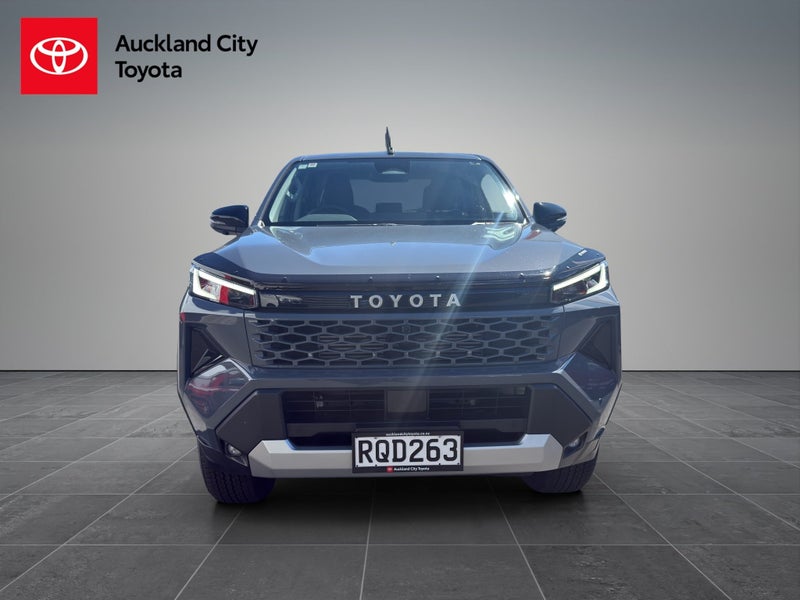 2026 Toyota Hilux Sr5 Td Dc 2.8Dmht image 2