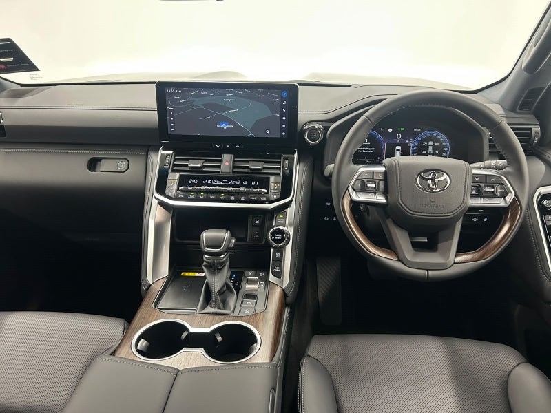 2026 Toyota Land Cruiser 300 VX 3.3DT 4WD image 2