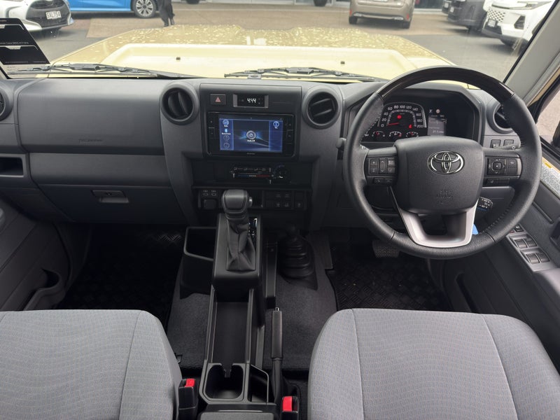 2026 Toyota Land Cruiser 70 LX 2.8DT 6AT 4WD WG... image 2