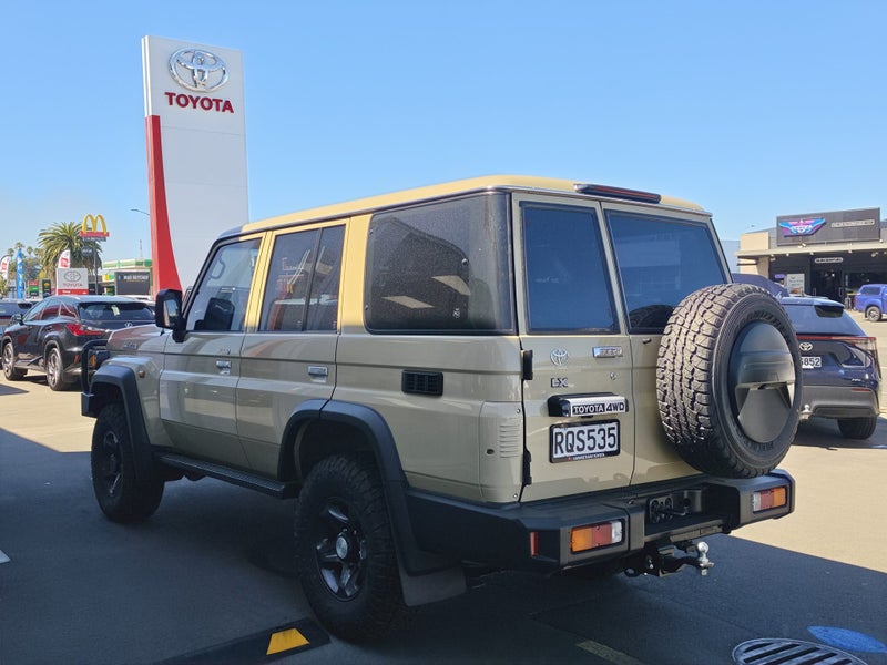 2026 Toyota Land Cruiser 70 LX 2.8DT 6AT 4WD WG... image 5