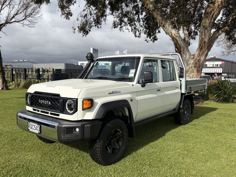 2026 Toyota Land Cruiser 70 LX 2.8DT Automatic... image 3