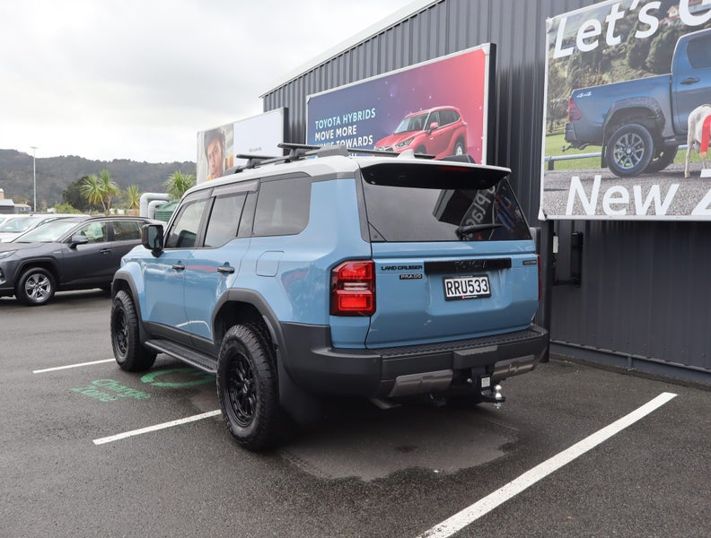 2026 Toyota Land Cruiser Prado ADV 2.8D Hybrid... image 3