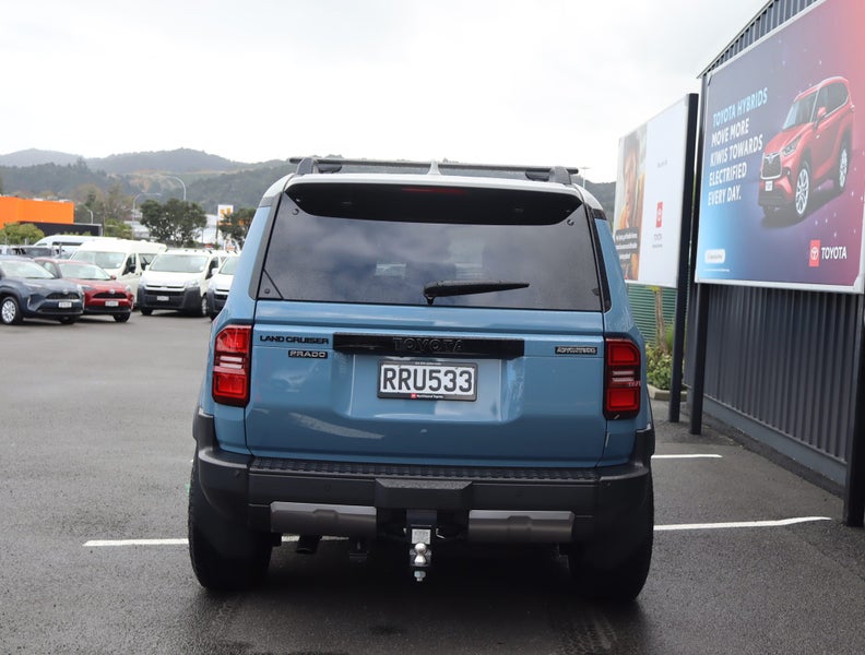 2026 Toyota Land Cruiser Prado ADV 2.8D Hybrid... image 5