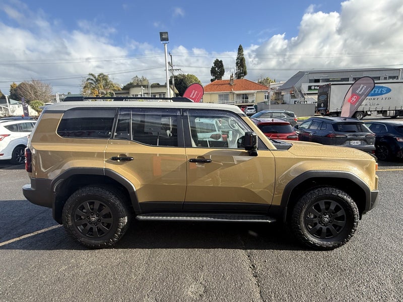 2026 Toyota Land Cruiser Prado ADV 2.8D Hybrid... image 5