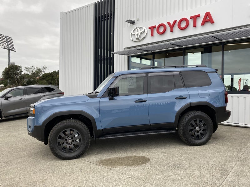 2026 Toyota Land Cruiser Prado ADV 2.8D Hybrid... image 2
