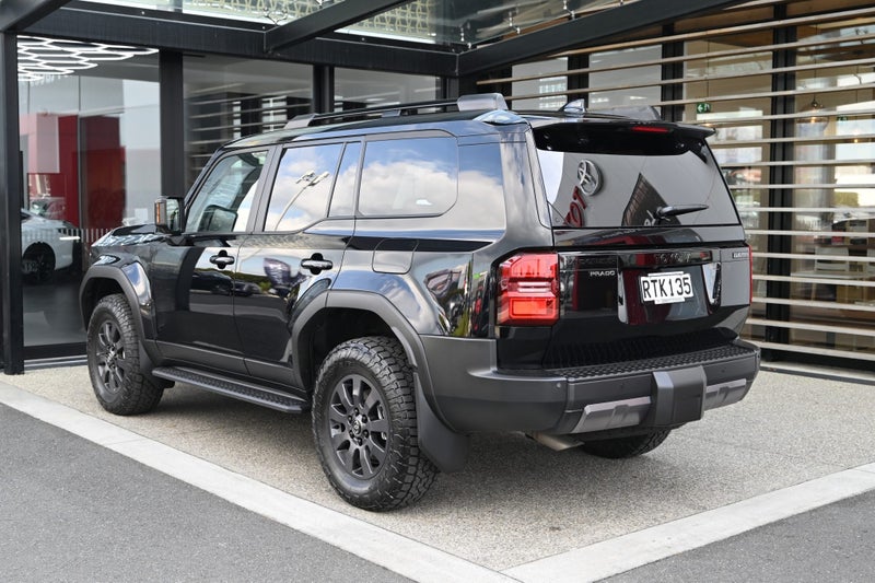 2026 Toyota Land Cruiser Prado ADVENTURE 2.8 Tu... image 2