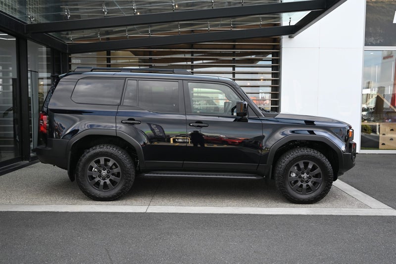 2026 Toyota Land Cruiser Prado ADVENTURE 2.8 Tu... image 5