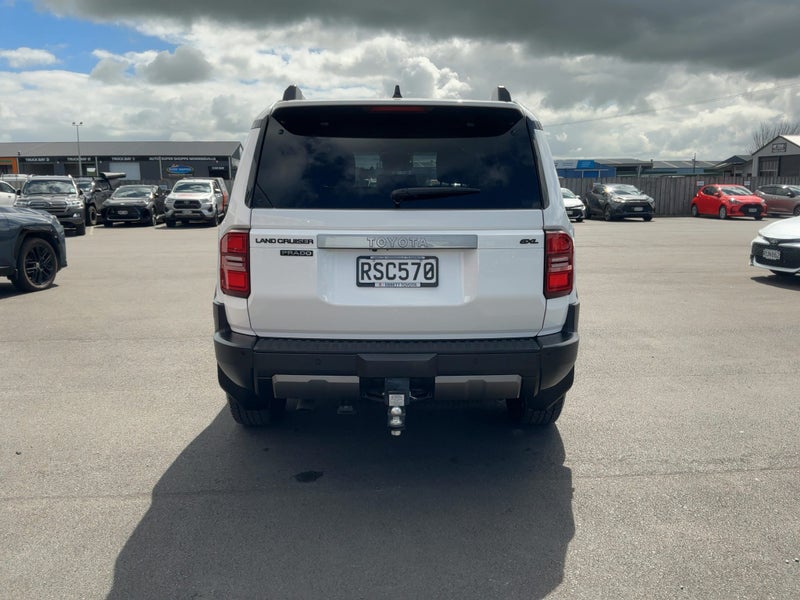 2026 Toyota Land Cruiser Prado GXL 2.8D Hybrid... image 4