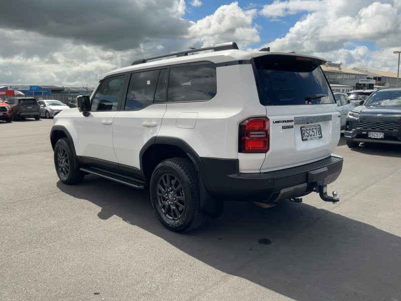 2026 Toyota Land Cruiser Prado GXL 2.8D Hybrid... image 5