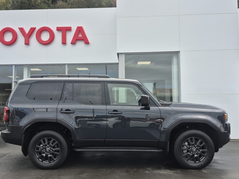 2026 Toyota Land Cruiser Prado Prado GXL 2.8DT... image 2