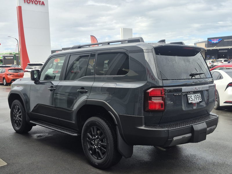 2026 Toyota Land Cruiser Prado Prado GXL 2.8DT... image 5