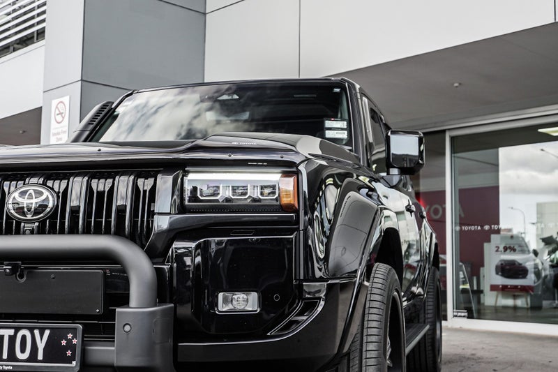 2026 Toyota Land Cruiser Prado VXL 2.8D Hybrid... image 5