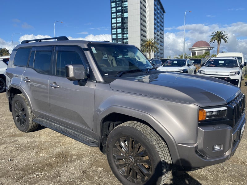 2026 Toyota Land Cruiser Prado VXL 2.8D Hybrid... image 2