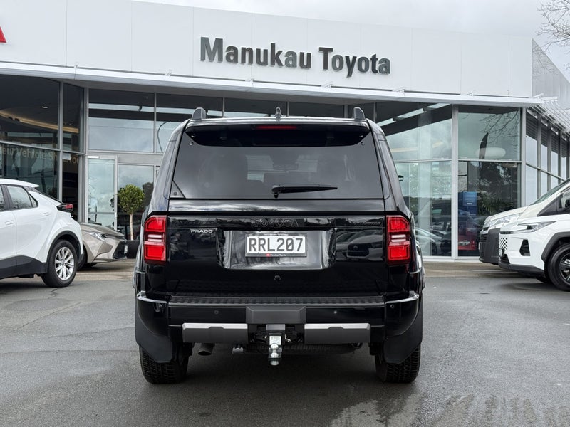 2026 Toyota Land Cruiser Prado VXL 2.8D Hybrid... image 5