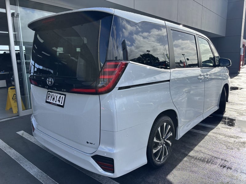 2026 Toyota Noah 1.8 Hybrid SZ 2WD Wagon 5 Dr C... image 3
