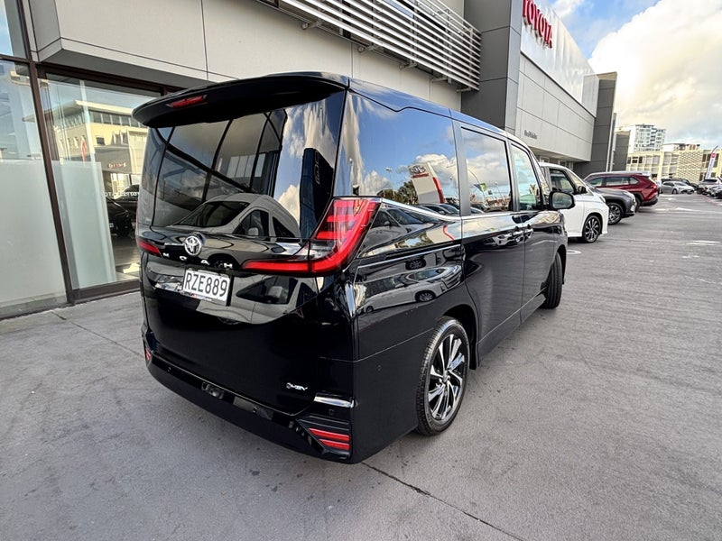 2026 Toyota Noah SZ 1.8 HYBRID image 3