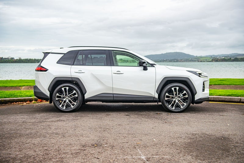 2026 Toyota RAV4 Limited 2.5P HEV ECVT AWD image 5