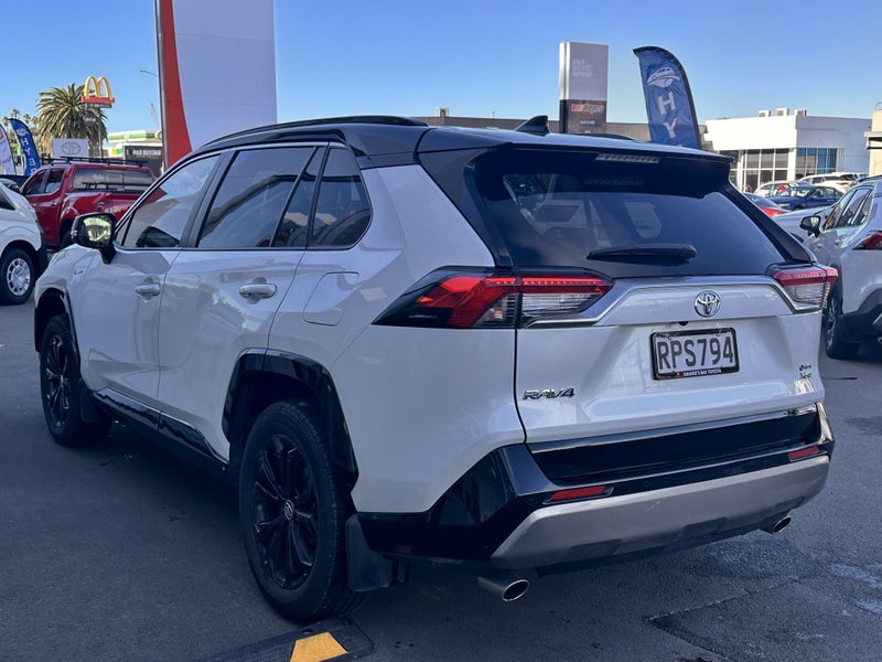 2026 Toyota RAV4 XSE 2.5P Hybrid Auto image 5