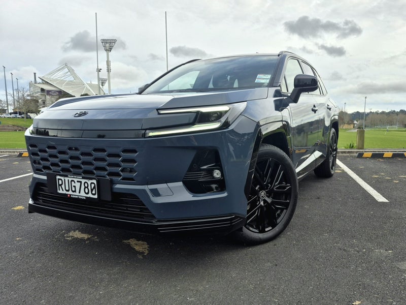 2026 Toyota RAV4 XSE 2.5P PHEV AWD image 3