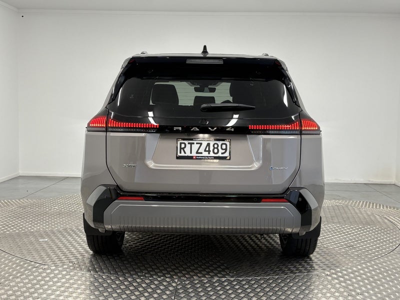 2026 Toyota RAV4 Xse Phev/Awd/Cvt image 4