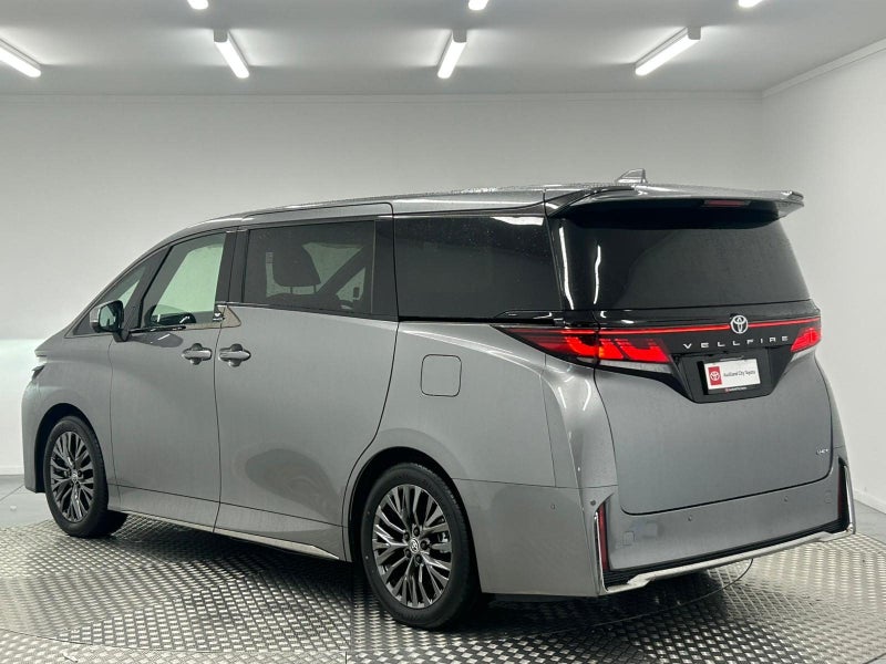 2026 Toyota Vellfire 2.5 Hybrid Z image 5