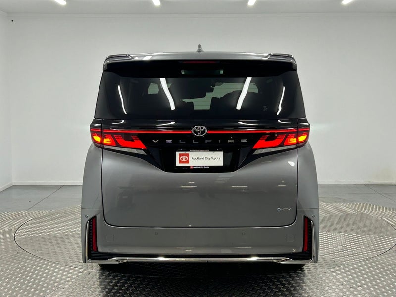 2026 Toyota Vellfire 2.5 Hybrid Z Premier image 4