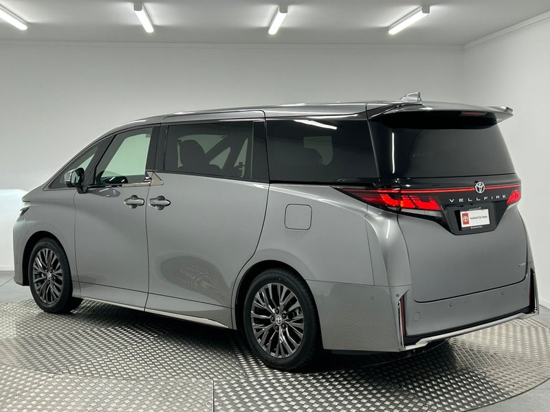 2026 Toyota Vellfire 2.5 Hybrid Z Premier image 5