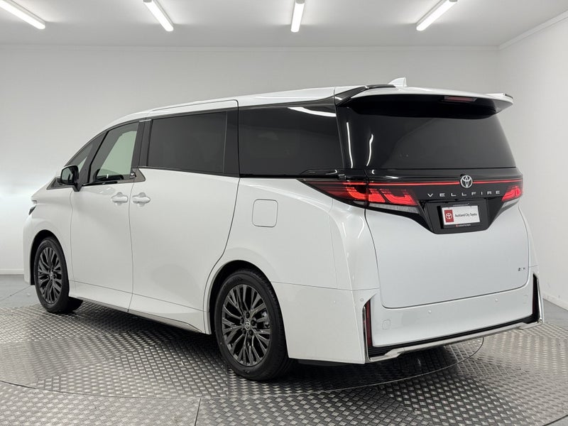 2026 Toyota Vellfire 2.5 Hybrid Z Premier image 5