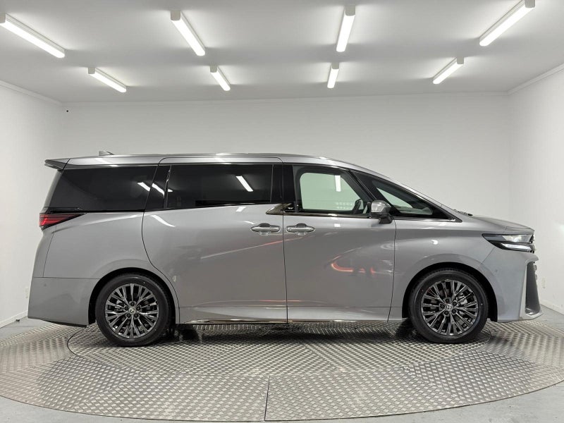 2026 Toyota Vellfire 2.5 Hybrid Z Premier image 2