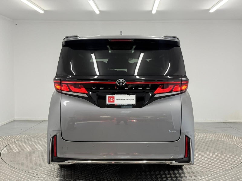 2026 Toyota Vellfire 2.5 Hybrid Z Premier image 4