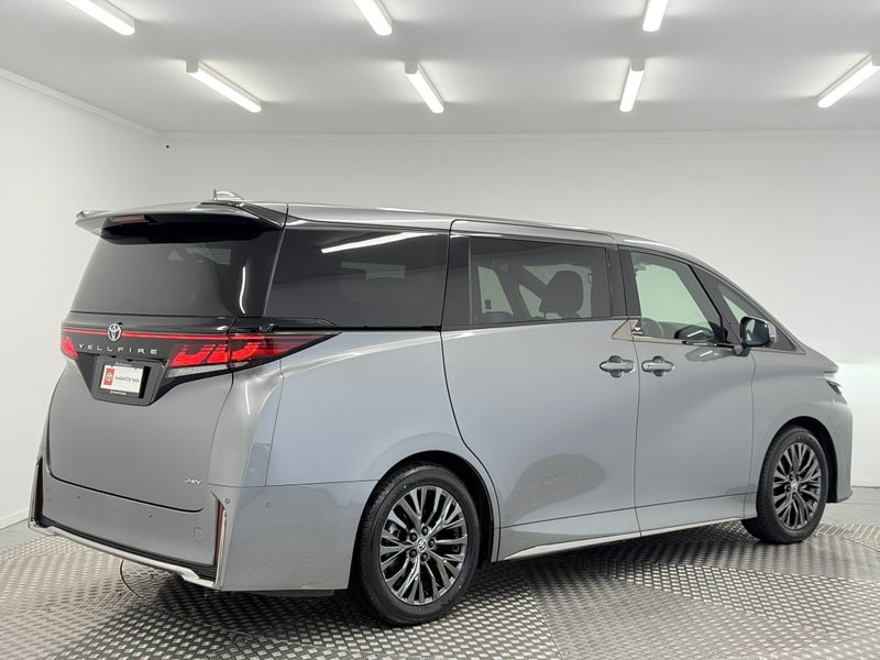 2026 Toyota Vellfire 2.5 Hybrid Z Premier image 3