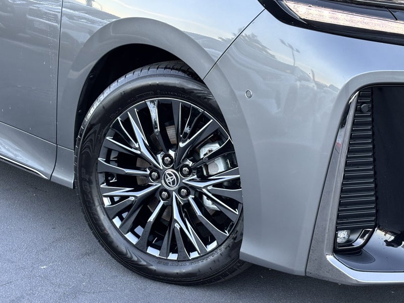 2026 Toyota Vellfire 2.5 Hybrid Z Premier LUXUR... image 4