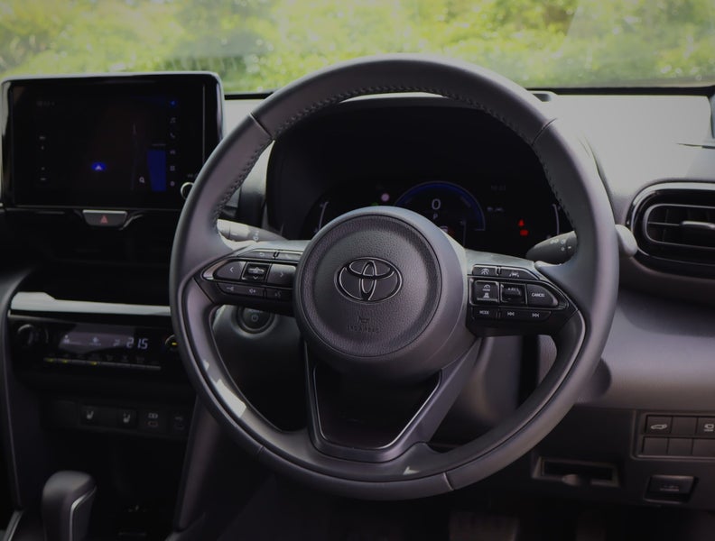 2026 Toyota Yaris Cross Limited 1.5P HEV ECVT F... image 5