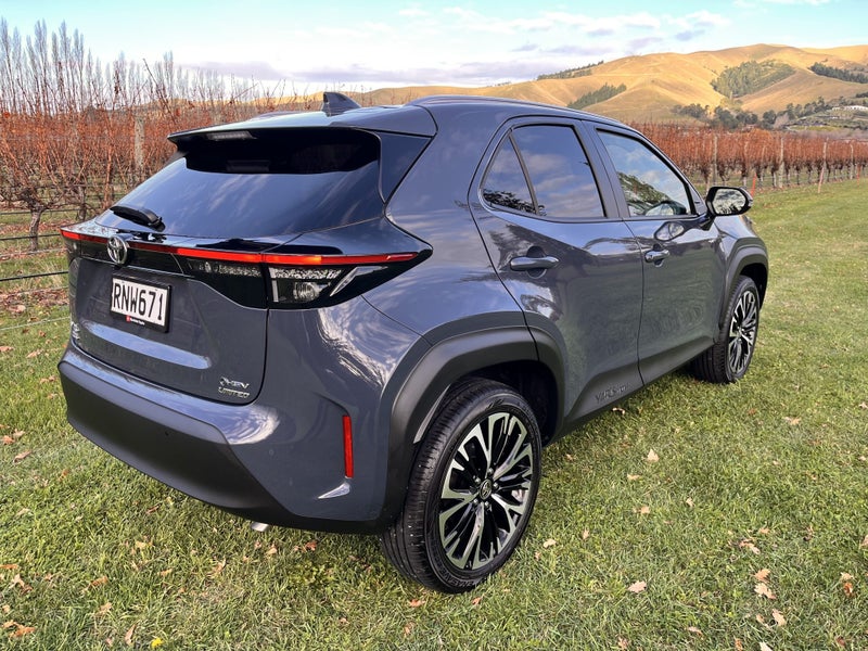 2026 Toyota Yaris Cross Limited 1.5P HEV ECVT F... image 3