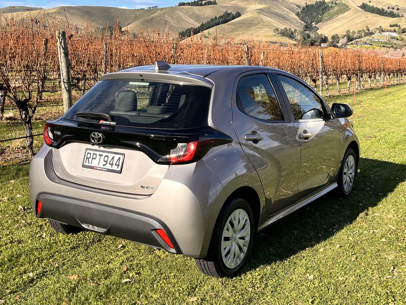 2026 Toyota Yaris GX 1.5P HEV ECVT FWD HB/5D/5S image 3
