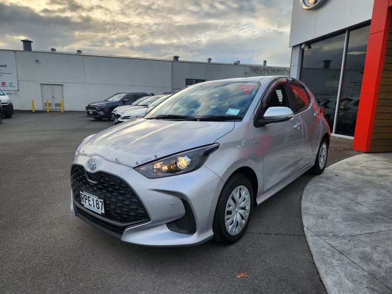 2026 Toyota Yaris GX 1.5P Hybrid Automatic Hatc... image 3